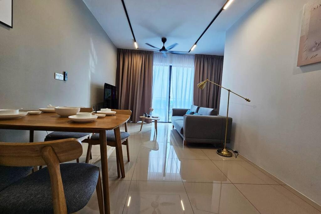 Trefoil Setia City 2Br Shah Alam Exteriör bild